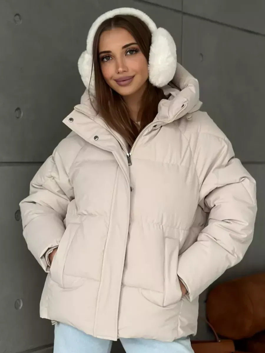 Beige Oversized Damen Winterjacke, bequem, warm, trendig, ideal für kalte Tage.
