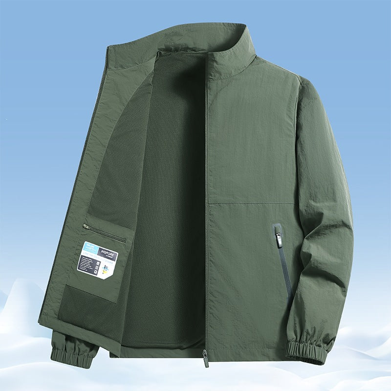 Flexible Herren Outdoor-Jacke, vielseitig einsetzbar für jedes Wetter & jede Aktivität.