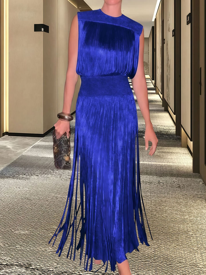 Dynamisches schwingendes Abendkleid. Zeigt Anmut und Eleganz bei Bewegung, ideal für Tanzabende.