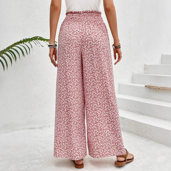 Bequeme Damen Palazzo-Hose mit Smocked-Bund & weitem Bein. Perfekt für Sommer & elegante Anlässe.