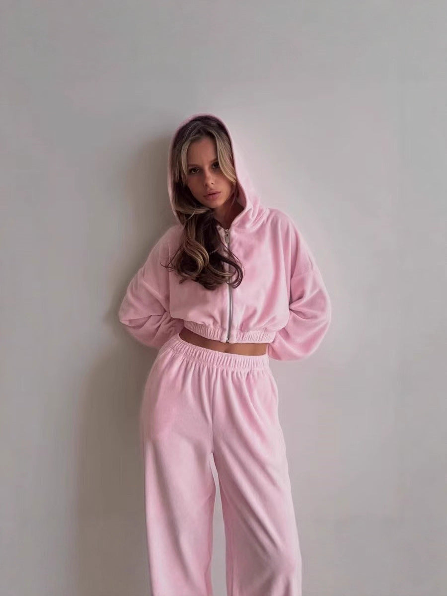 Komfortables Damen Freizeitset: trendiges Crop-Top und Freizeithose, perfekt für Frühling, Sommer und entspannte Tage.