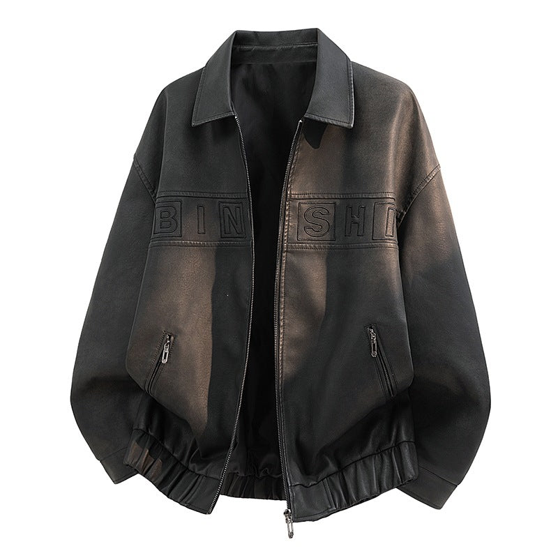 Robuste schwarze Herren Vintage Jacke mit Biker-Elementen, perfekt als Übergangsjacke für stilbewusste Männermode.