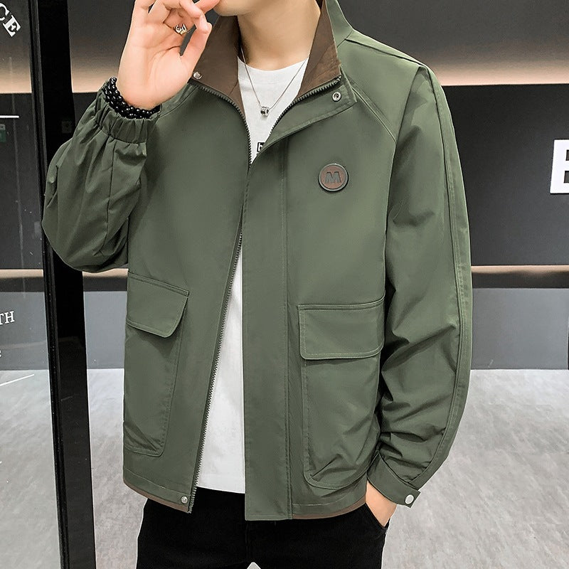 Leichte Herren Übergangsjacke in modernem Design, stilvoll und praktisch für Frühling & Herbst.