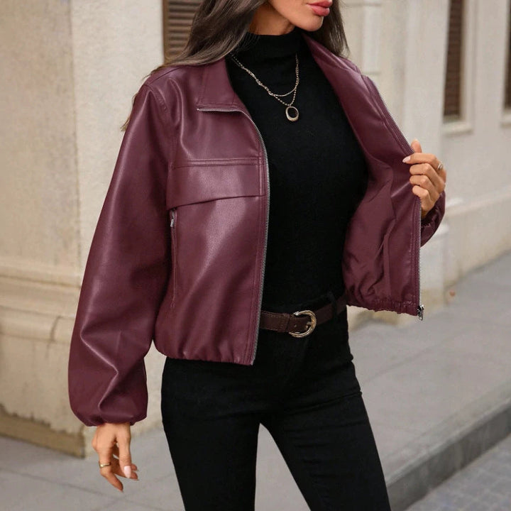 Vielseitige Cropped Jacke für Damen, ideal für Streetstyle und lässige Looks im Frühling und Herbst.