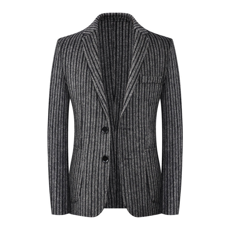Stilvoller gestreifter Herrenblazer, modernes Slimfit Jackett. Perfekte Oberbekleidung für elegante Herrenmode, Business & Freizeit.