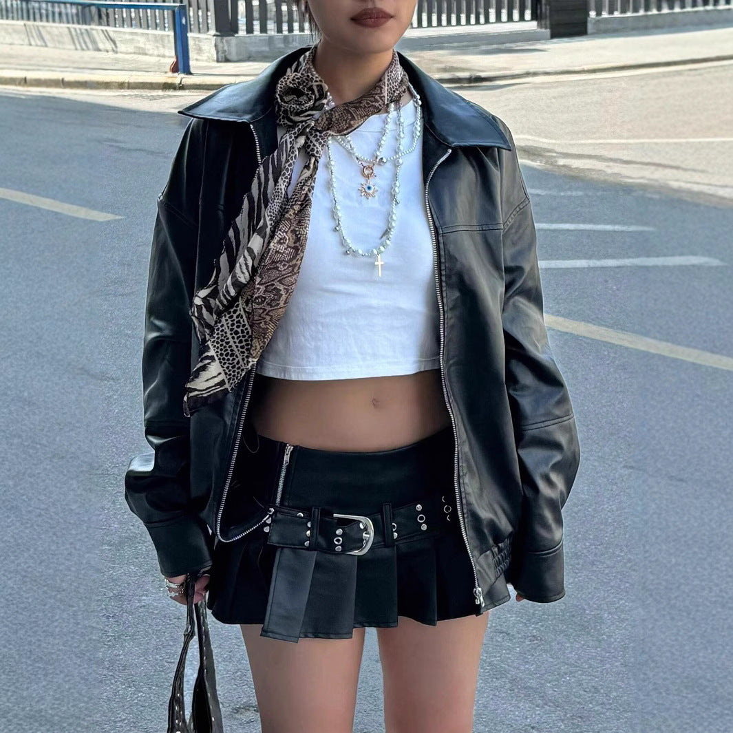 Damen schwarze elegante Kunstlederjacke, vielseitig für Frühling & Herbst, passt zu lässigen & stilvollen Outfits.