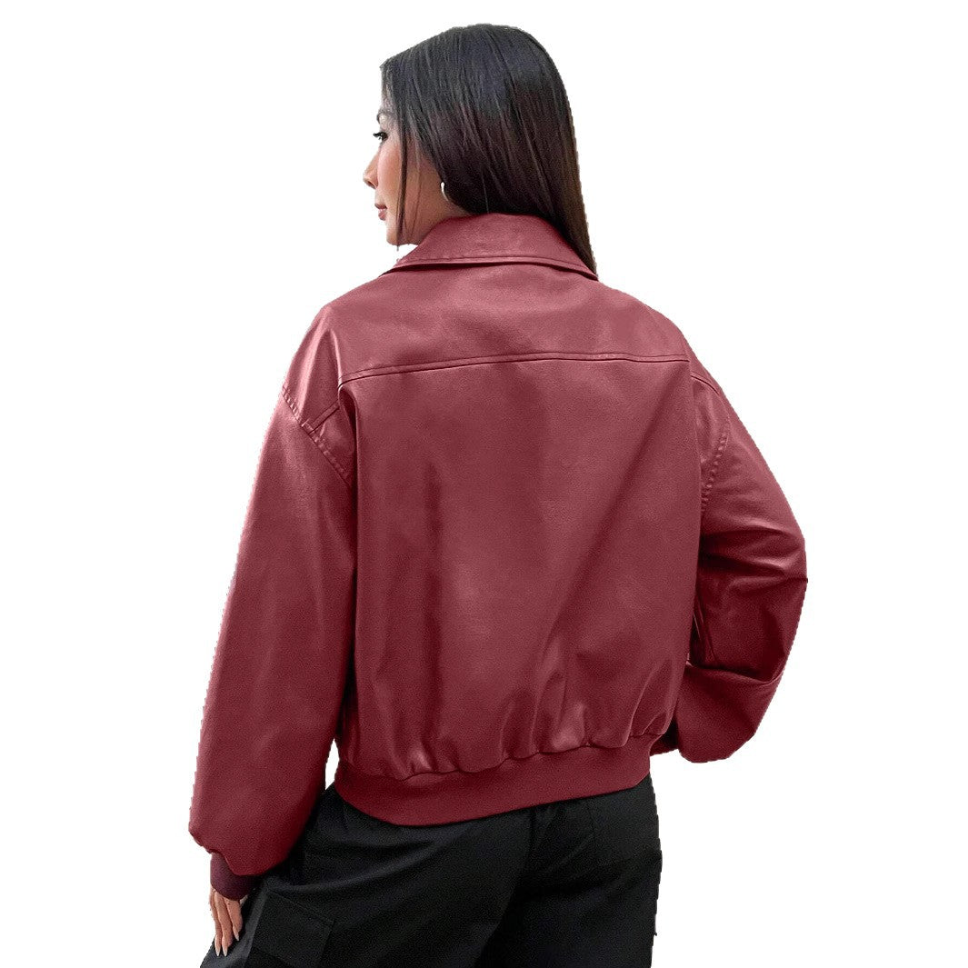 Vielseitige rote Damen Bomberjacke, ideal für Streetwear. Trendige Freizeitjacke, bequem für Frühling und Herbsttage.