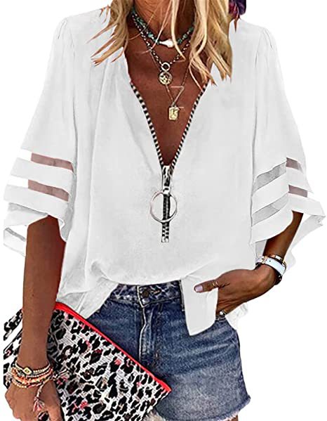 Moderne Damen Bluse mit V-Ausschnitt, Ringreißverschluss & Cut-Out-Ärmeln. Freizeitmode Sommer-Oberteil.
