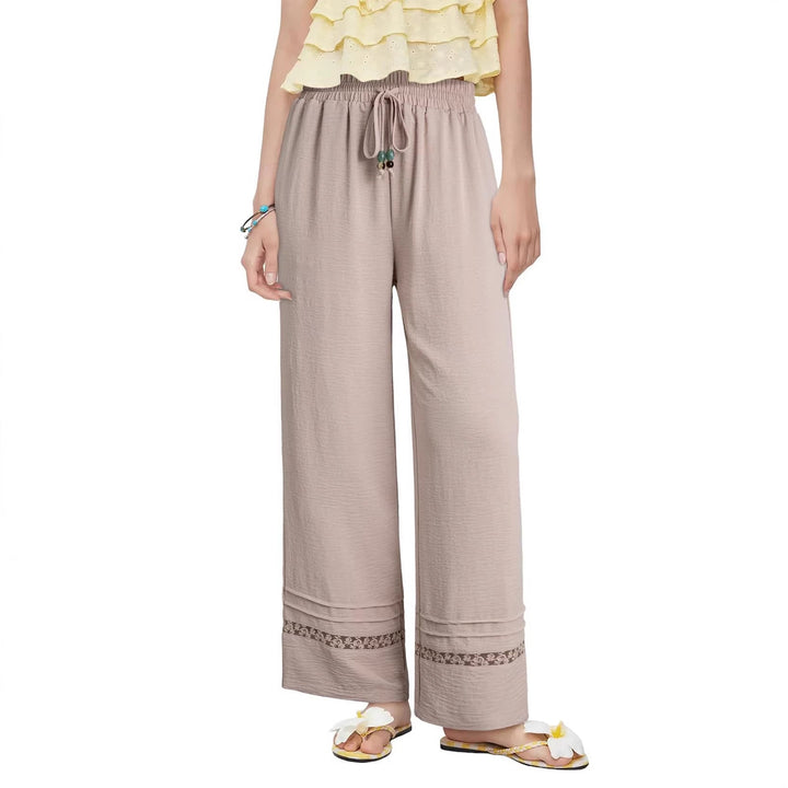 Damen Sommerhose mit hohem Bund, Bindekordel, weitem Bein und elegantem Spitzensaum. Bequem & stylisch.