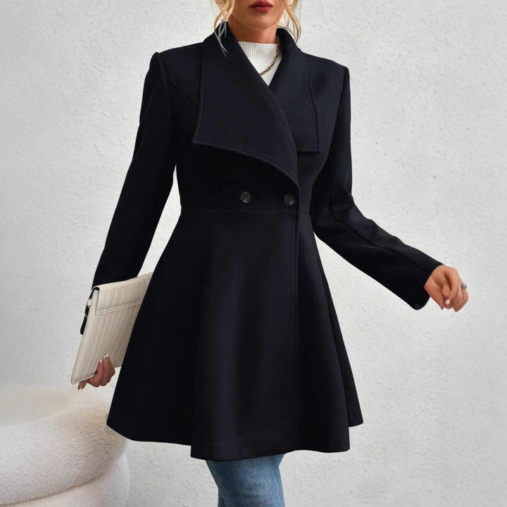 Klassische doppelreihige Damenjacke mit Langarm-Design. Zeitloser Chic für elegante Business- & Freizeit-Looks.