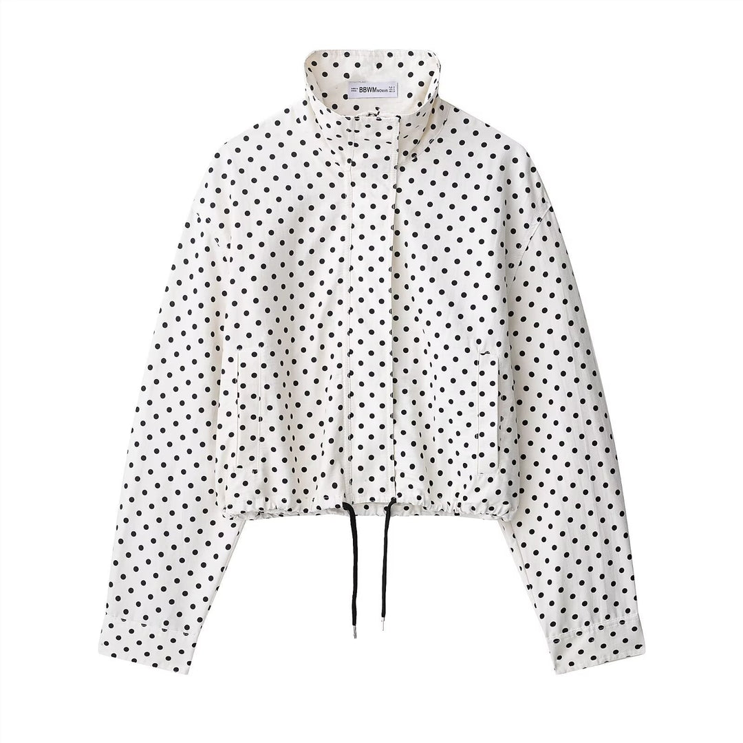 Stilvolle Damen Regenjacke mit modischem Punktemuster. Winddicht & leicht, ideal für Frühling & Herbst.