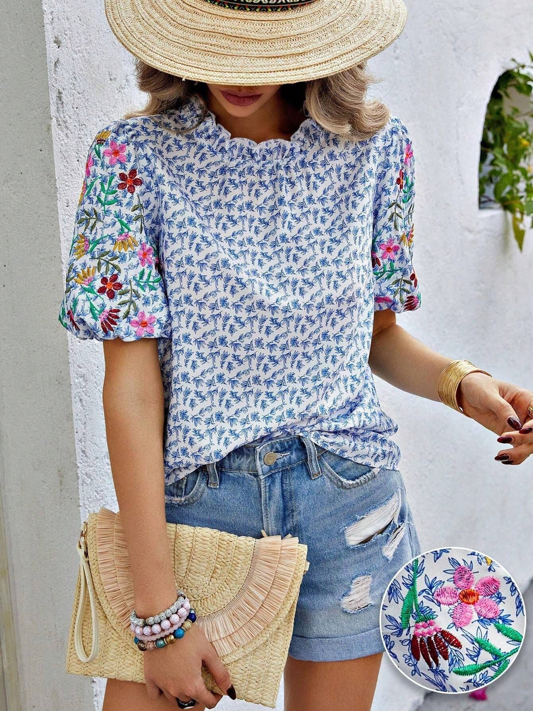 Damenbluse in floralem Design mit modischen Puffärmeln, ideal als luftige Sommer- oder Frühlingsbluse.