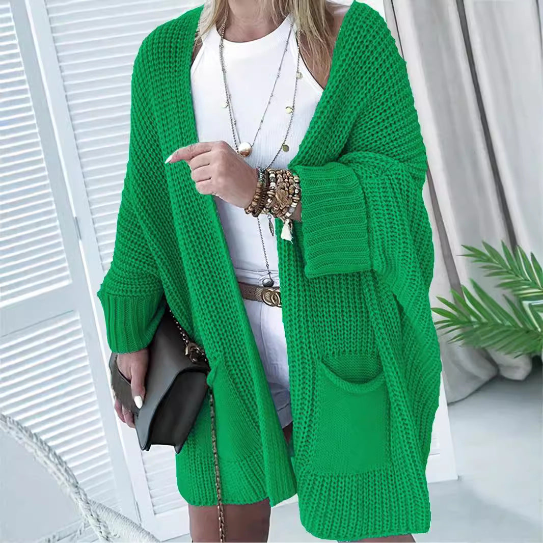 Gemütliche Damen Strickjacke aus Grobstrick, Cardigan mit praktischen Taschen. Ideal für den ganzjährigen Komfort.