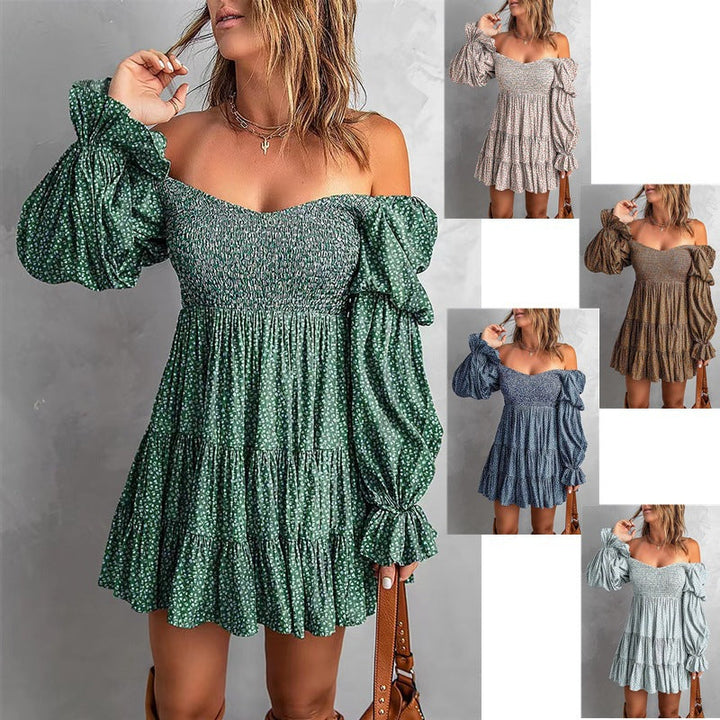 Off-Shoulder Minikleid für Damen mit Smok, Volantstufen & Ballonärmeln. Perfektes Sommerkleid im Boho-Stil.