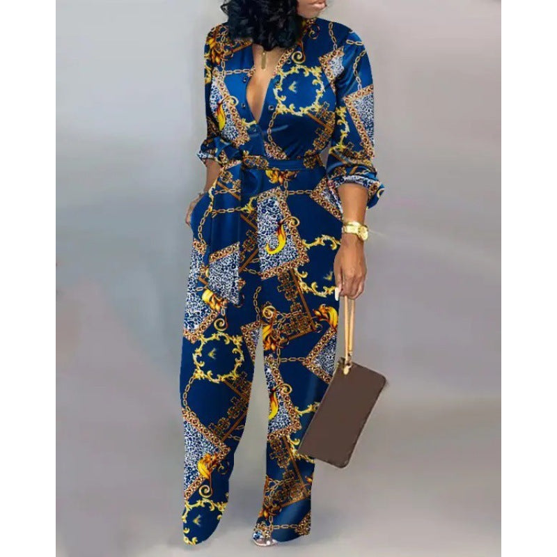 Trendiger Damen Overall mit einzigartigem Patchwork-Design. Vielseitiger Einteiler für jeden Anlass.