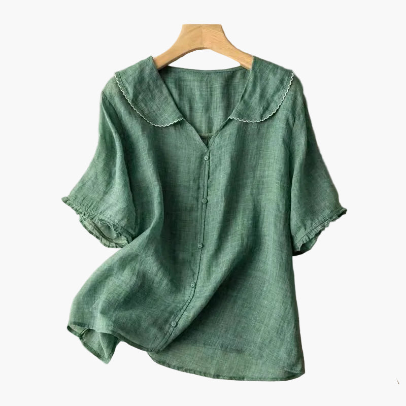 Elegante Damen Vintage Bluse mit Bubikragen in weiß, luftig-leicht für Sommer und Alltag. Femininer Stil.