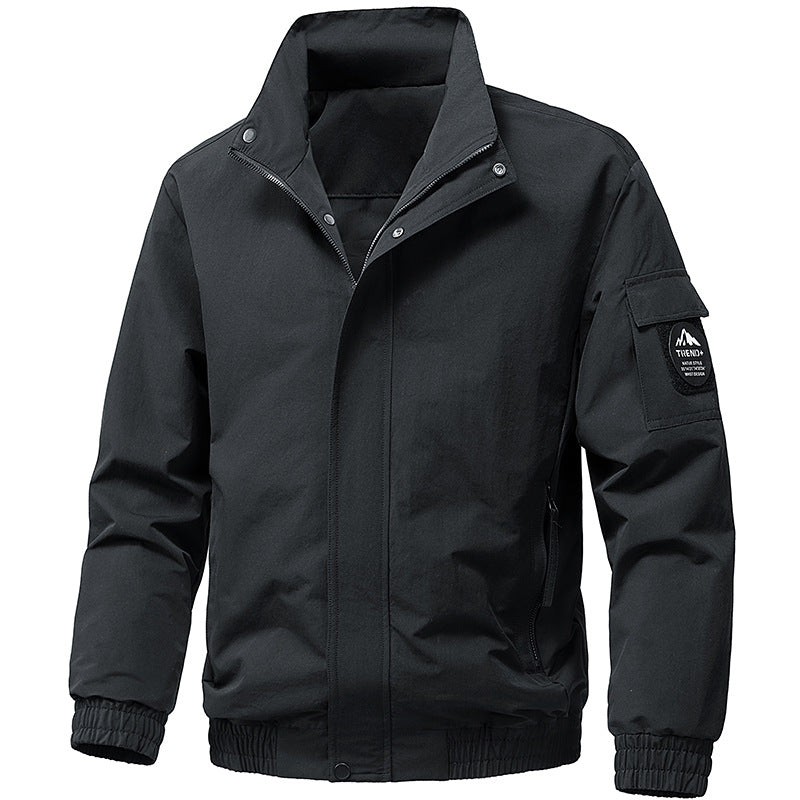 Winddichte Herren-Jacke, komfortabel und leicht für alle Outdoor-Aktivitäten. Deine Sportjacke.