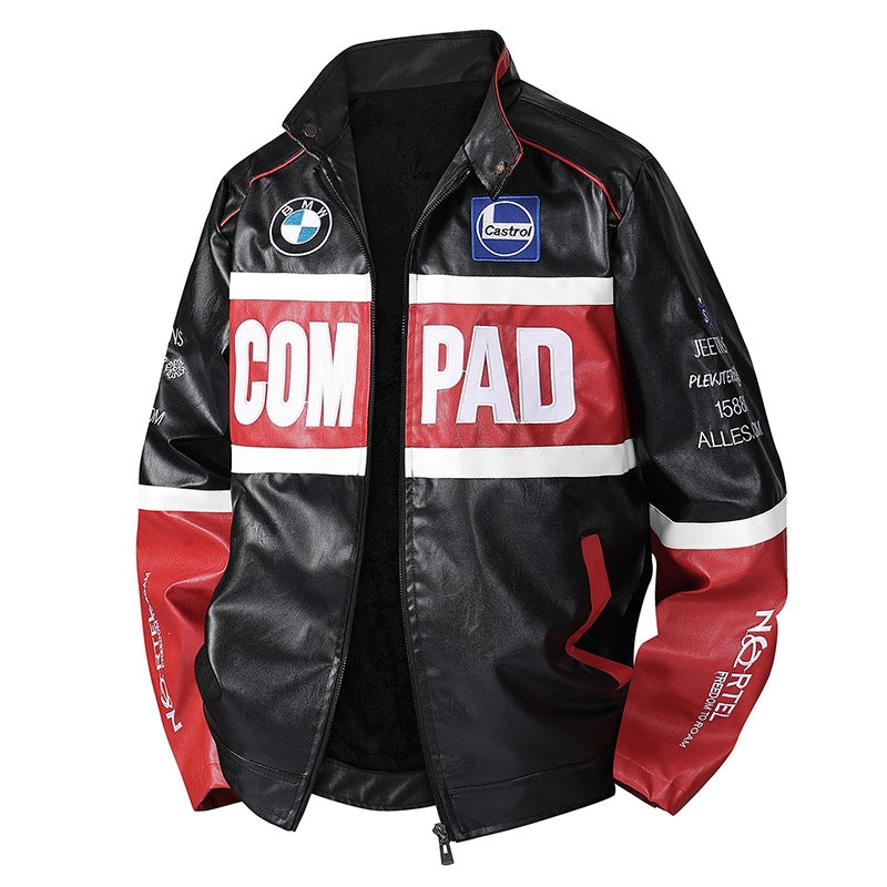 Nahaufnahme der strukturierten Oberfläche einer schwarzen Herren Motorradjacke, moderne Freizeitjacke Urban-Stil.