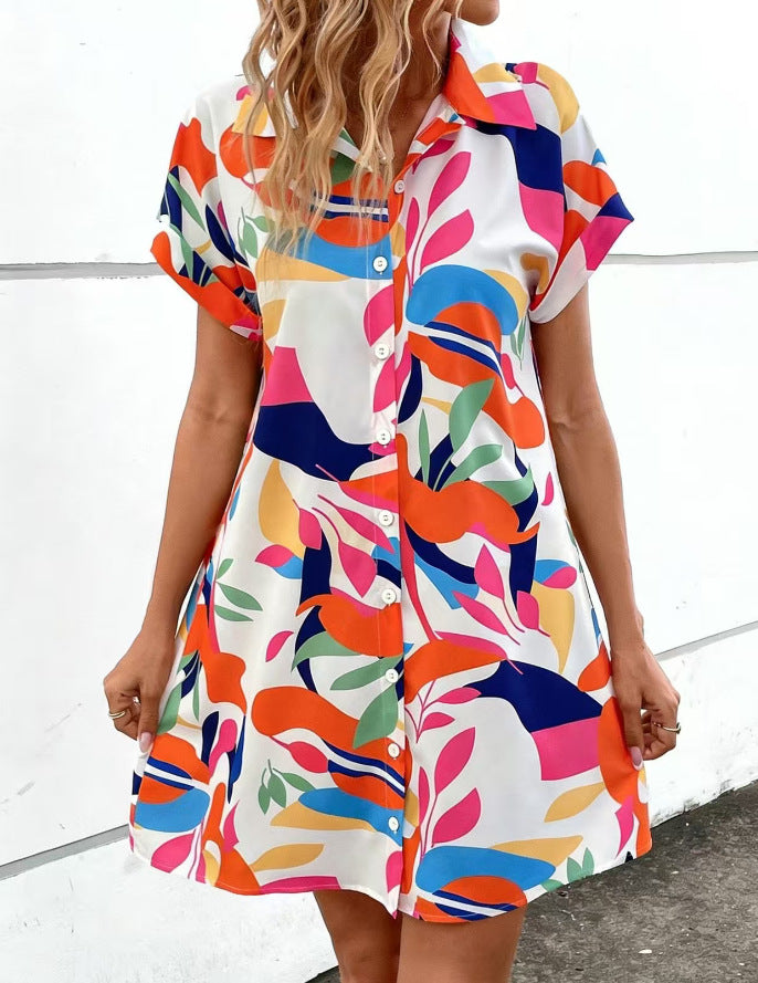 Florales Damen Sommerkleid, locker geschnittenes Hemdblusenkleid mit Kragen und Knopfleiste.