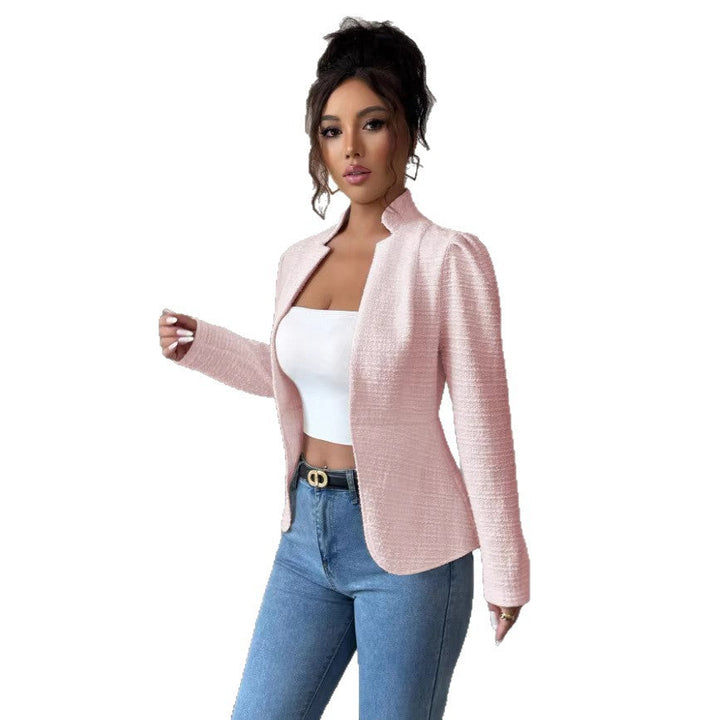 Damenmode Blazer, langarm und tailliert. Zeitlose Bürokleidung und stilvolle Ergänzung für Herbst.