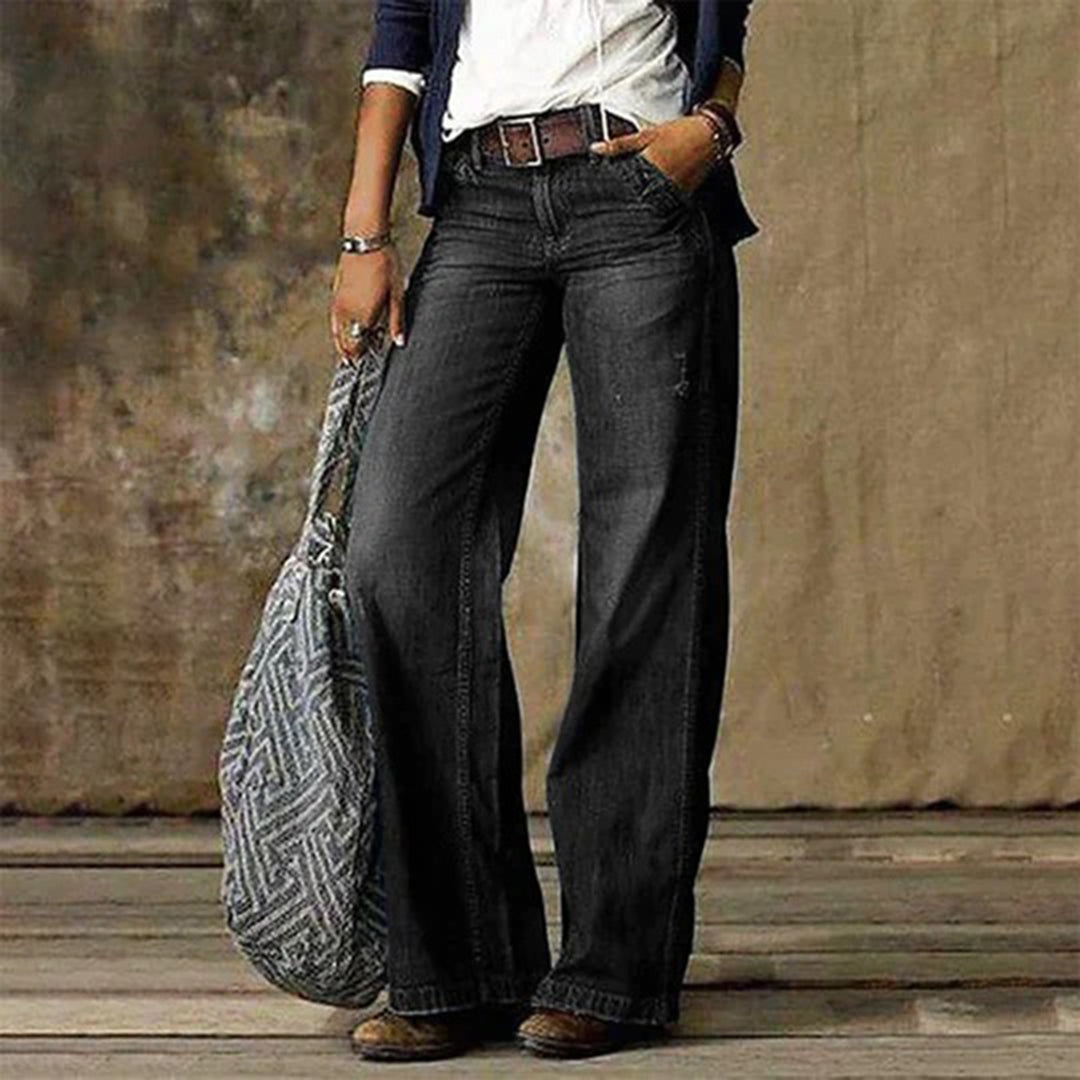 Zeitlose Damen Jeans mit weitem Bein, High Waist und Vintage Retro-Design. Bequeme, lockere Freizeit-Hose.