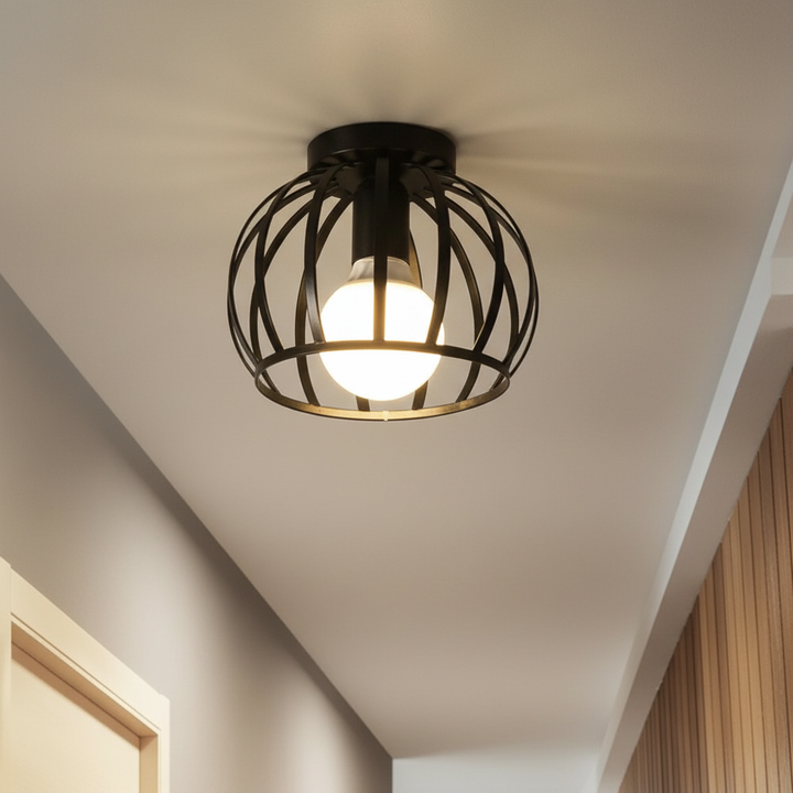 Moderne Pendelleuchte IronOrb aus schwarzem Metallkorb, E27 Fassung, perfekte industrielle Deckenbeleuchtung.
