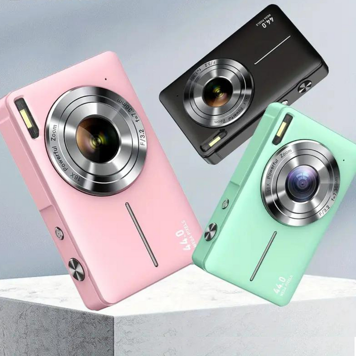 Retro Digitalkamera im 2000er-Stil für digitale Fotos und Videos. Perfekt für einzigartige Momente.