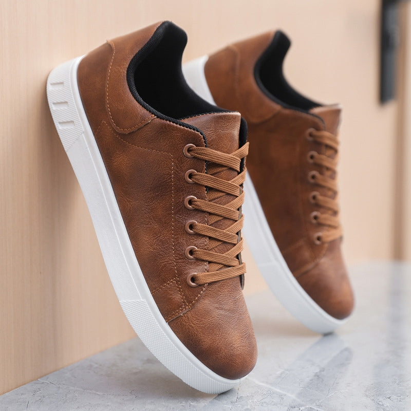 Vielseitige vegane Herren-Freizeitschuhe in Schwarz & Braun. Sportlich-elegante Begleiter für jeden Tag.