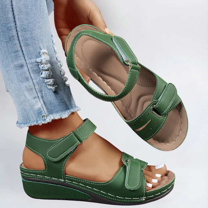 Trendige Keilabsatz Sandalen für Frauen in Grau