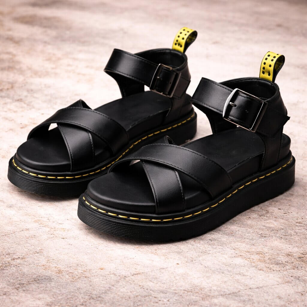 Orthopädische Damen Plateau-Sandalen mit ergonomischem Fußbett und Dämpfung für gesunde Füße und Komfort.