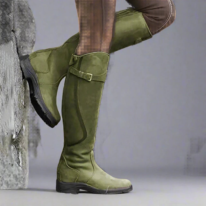 Langlebige Reitstiefel für intensiven Reitsport. Hoher Komfort & optimale Unterstützung für Reiter.
