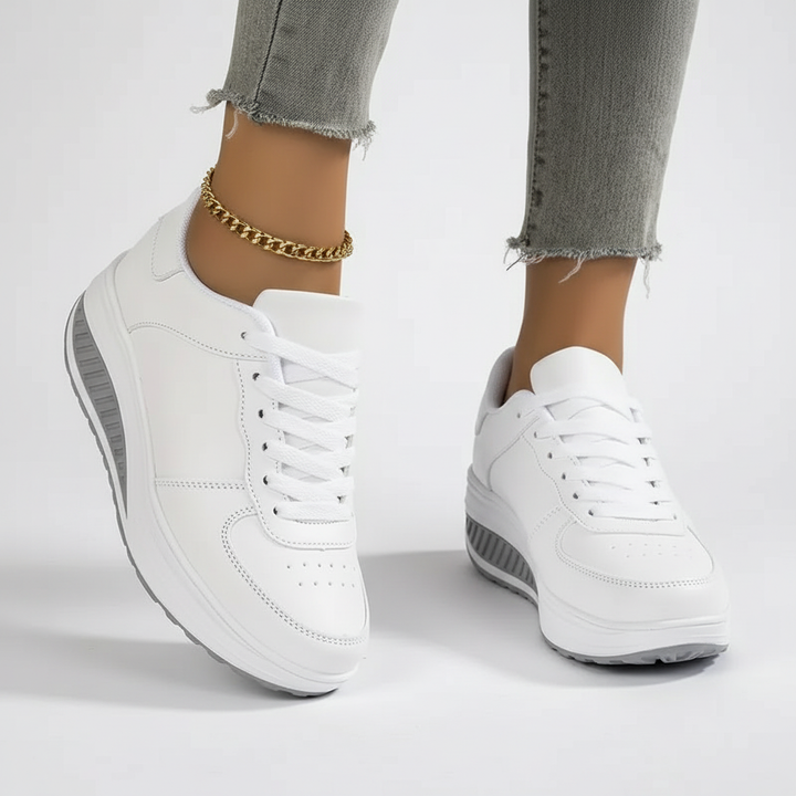 Frau trägt Amelie orthopädische Damenschuhe, bequeme Sneakers für lange Spaziergänge.