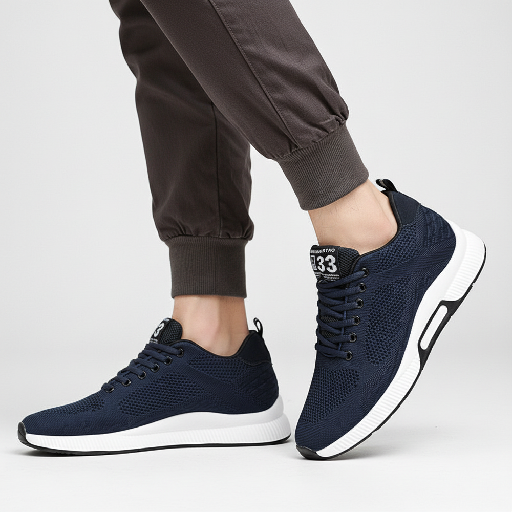 Bequemer orthopädischer Herren Freizeitsneaker Andrew mit diskreter Erhöhung für optimalen Gehkomfort und Haltung.