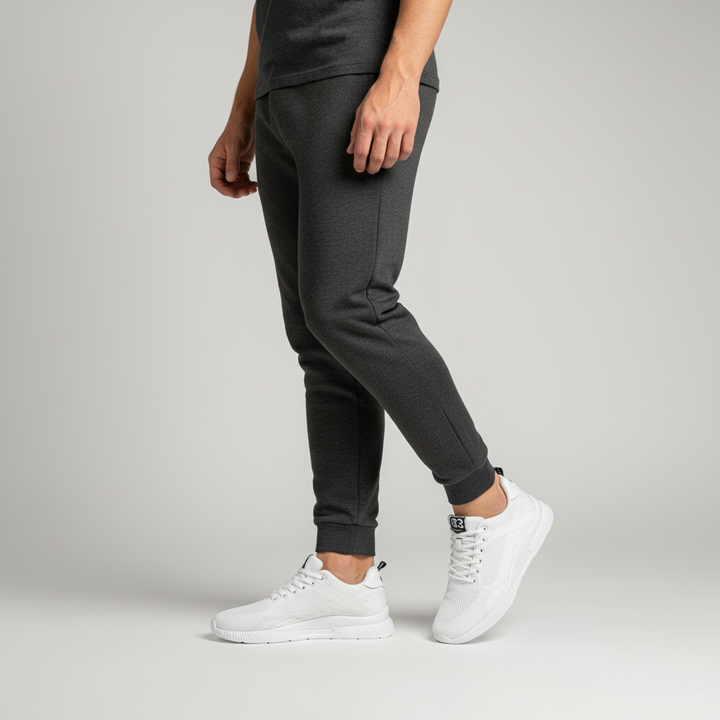 Nahaufnahme des hochwertigen Obermaterials und der komfortablen Sohle des Herren Sneakers Andrew mit Erhöhung.