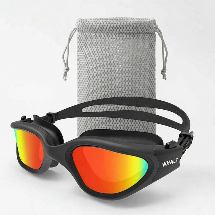 Detailaufnahme einer eleganten polarisierten Schwimmbrille für Erwachsene, die Anti-Beschlag-Gläser zeigt.