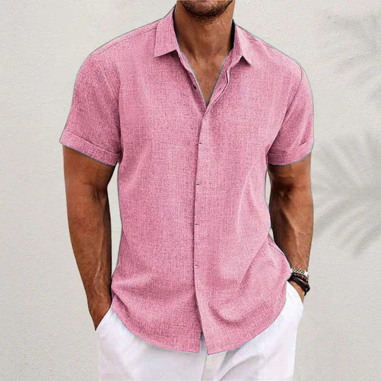 Hochwertiges Herren Oberteil: Kurzarm Polohemd mit klassischem Reverskragen und modernen Details.