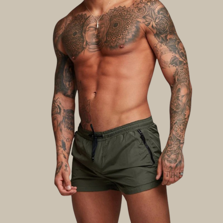 Herren schnelltrocknende Stretch-Shorts für Sommer und Strand, ideal für Freizeit & Sport.