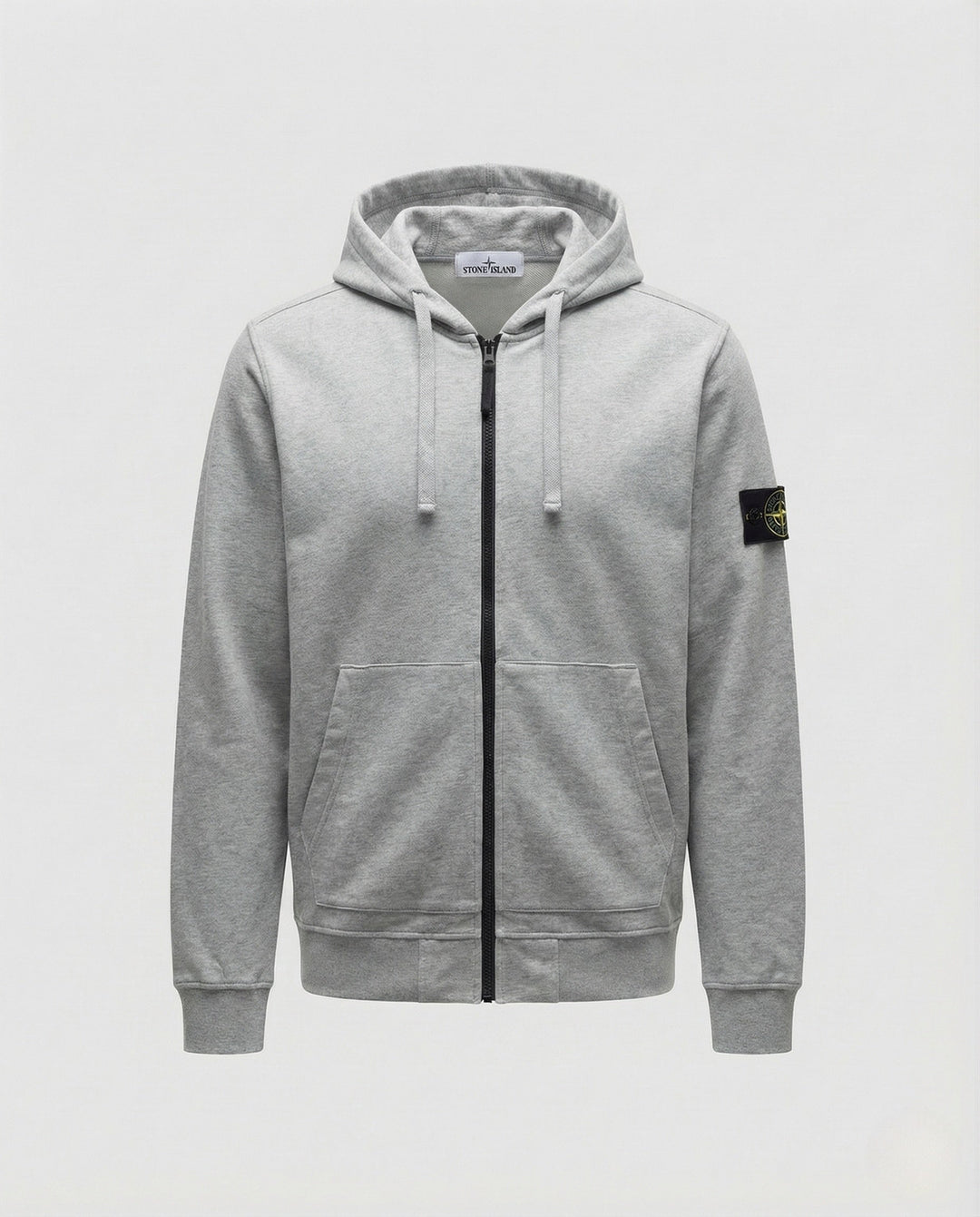 Reißverschluss-Detail der Unisex Kapuzenjacke, robust & leichtgängig. Für schnelles An- & Ausziehen.
