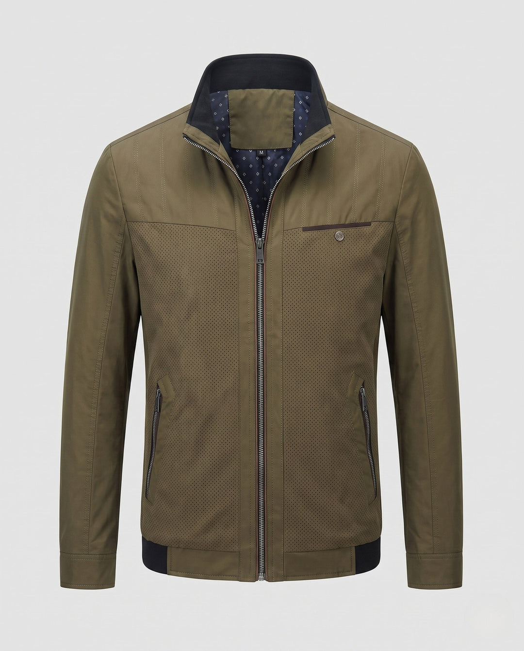 Leichte grüne Herren Hybridjacke mit Stehkragen. Atmungsaktive Frühling-/Herbstjacke, slim fit für unterwegs.