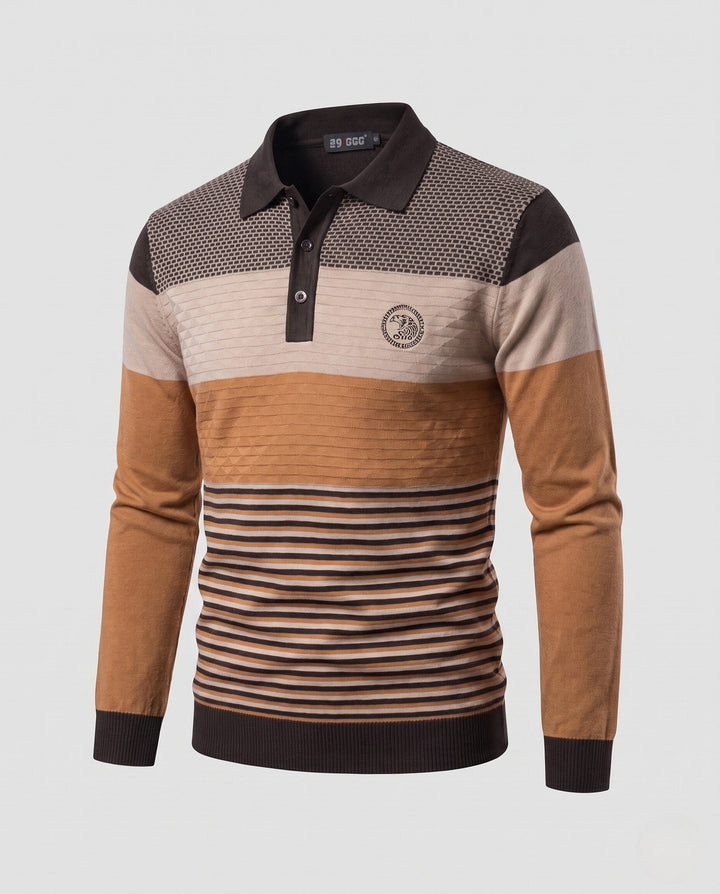 Detailansicht des gestreiften Strickmusters am Herren Langarm Polo Pullover.