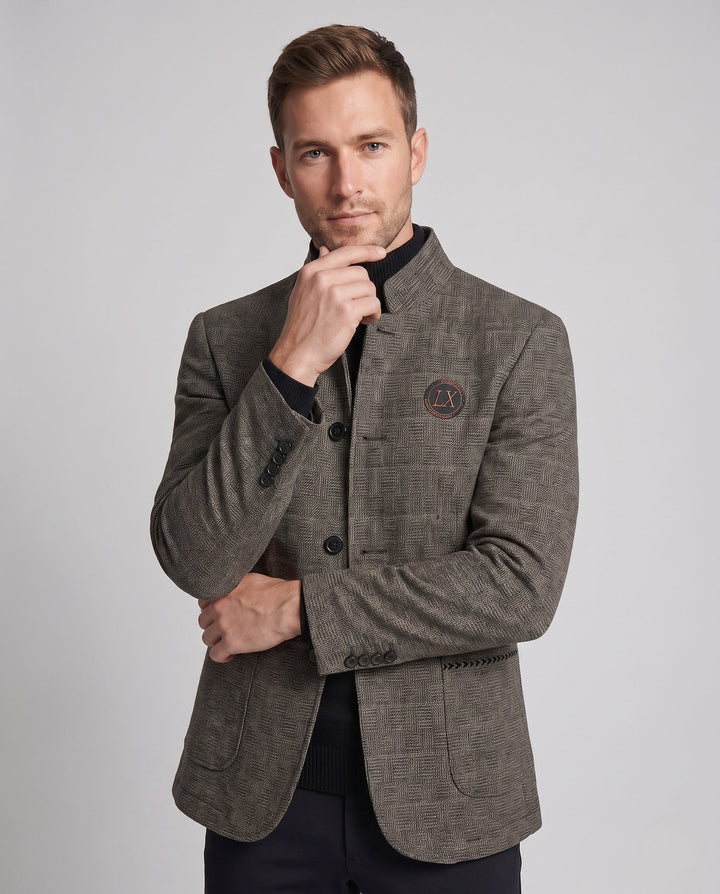 Stilvoller Herren Kurzmantel mit modernem Schnitt & elegantem Stehkragen. Perfekt für Übergangszeit & Winter.