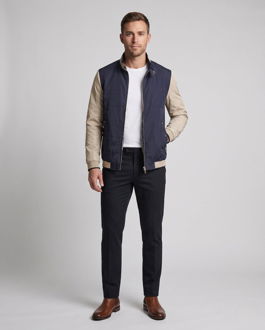 Herren Stadtjacke mit Stehkragen und Kontrastärmeln, gepolstert, ideal für Business Casual und Freizeit.