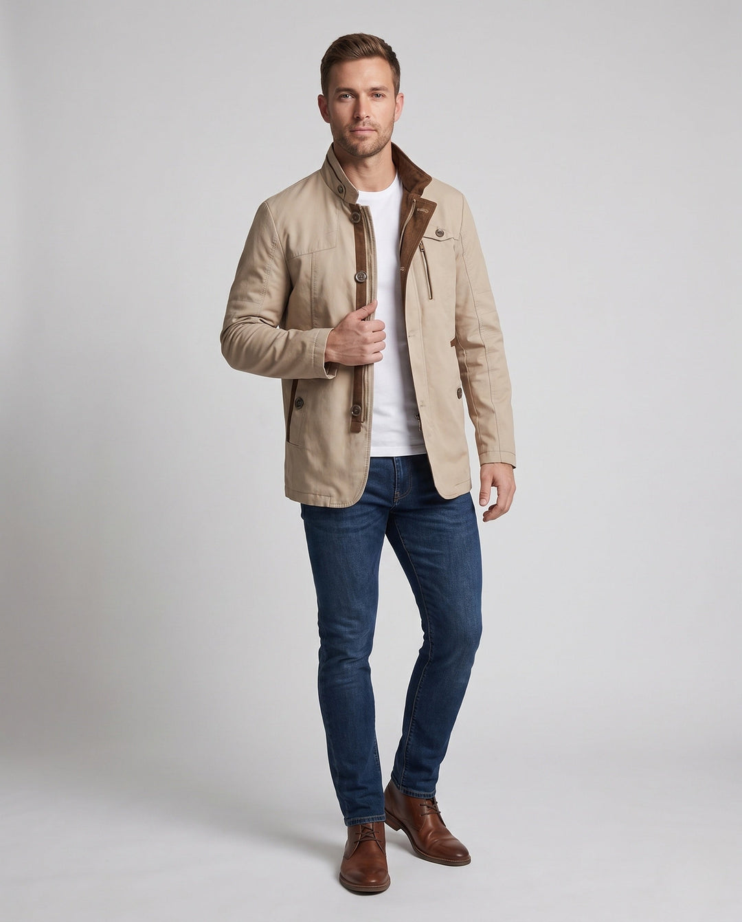 Herren Übergangsjacke mit Stehkragen in modernem Design, perfekt für Frühling und Herbst.