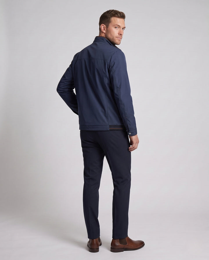 Elegante leichte Herrenjacke mit Stehkragen, ideal als Alltagsjacke für Frühling & Herbst.
