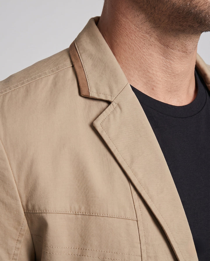 Moderner leichter Herren Blazer mit Reißverschlusstasche, ideal als komfortable Casual Jacke für den Übergang.
