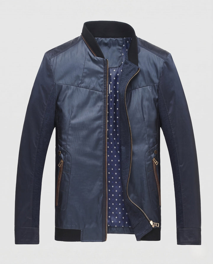 Zeitloser Herren-Blouson in schwarzer Lederoptik. Komfortable Übergangsjacke mit Stehkragen.