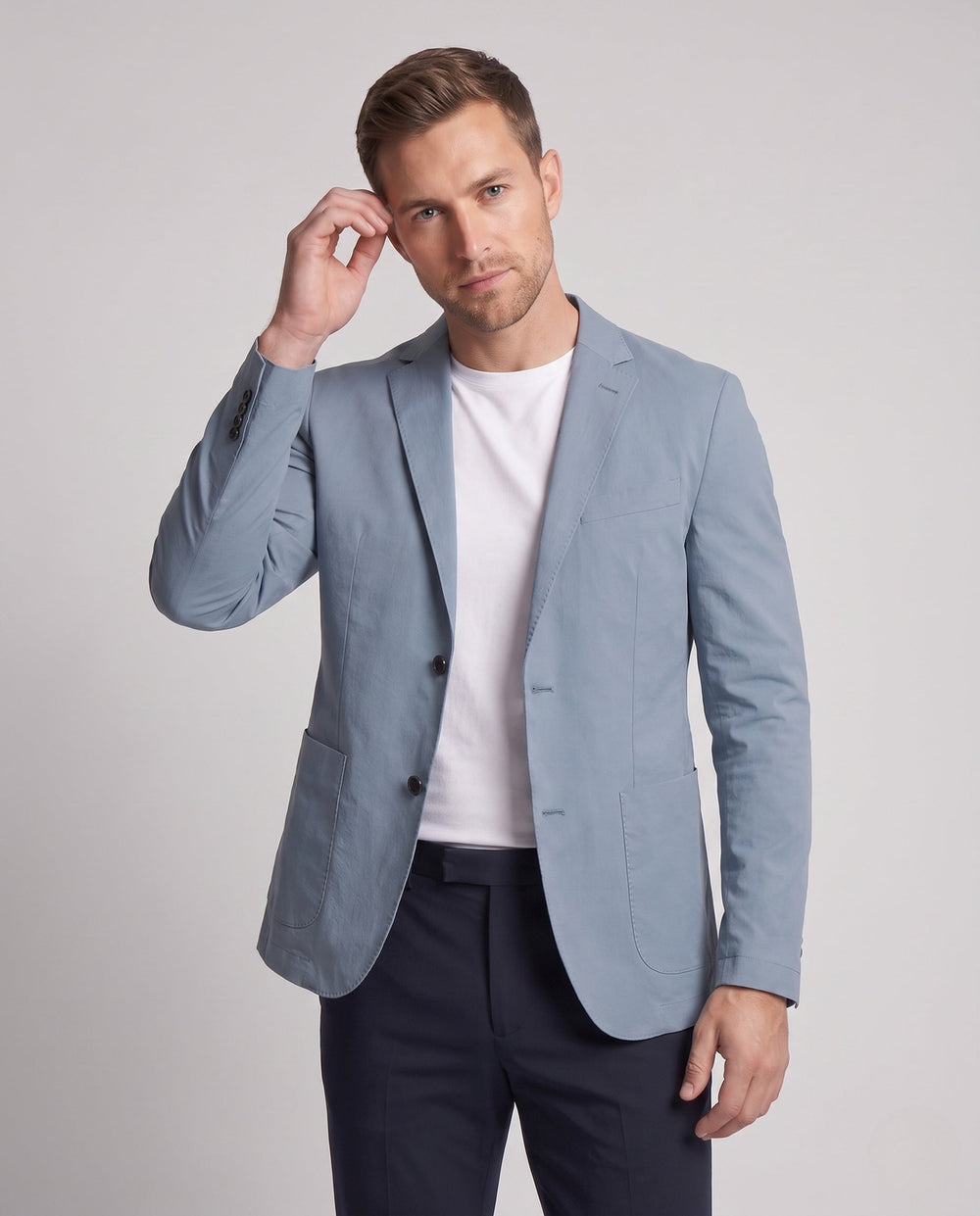 Moderner Herren Sakko für Reisen, Business-Meetings und Smart Casual Events, komfortabel & stilvoll.
