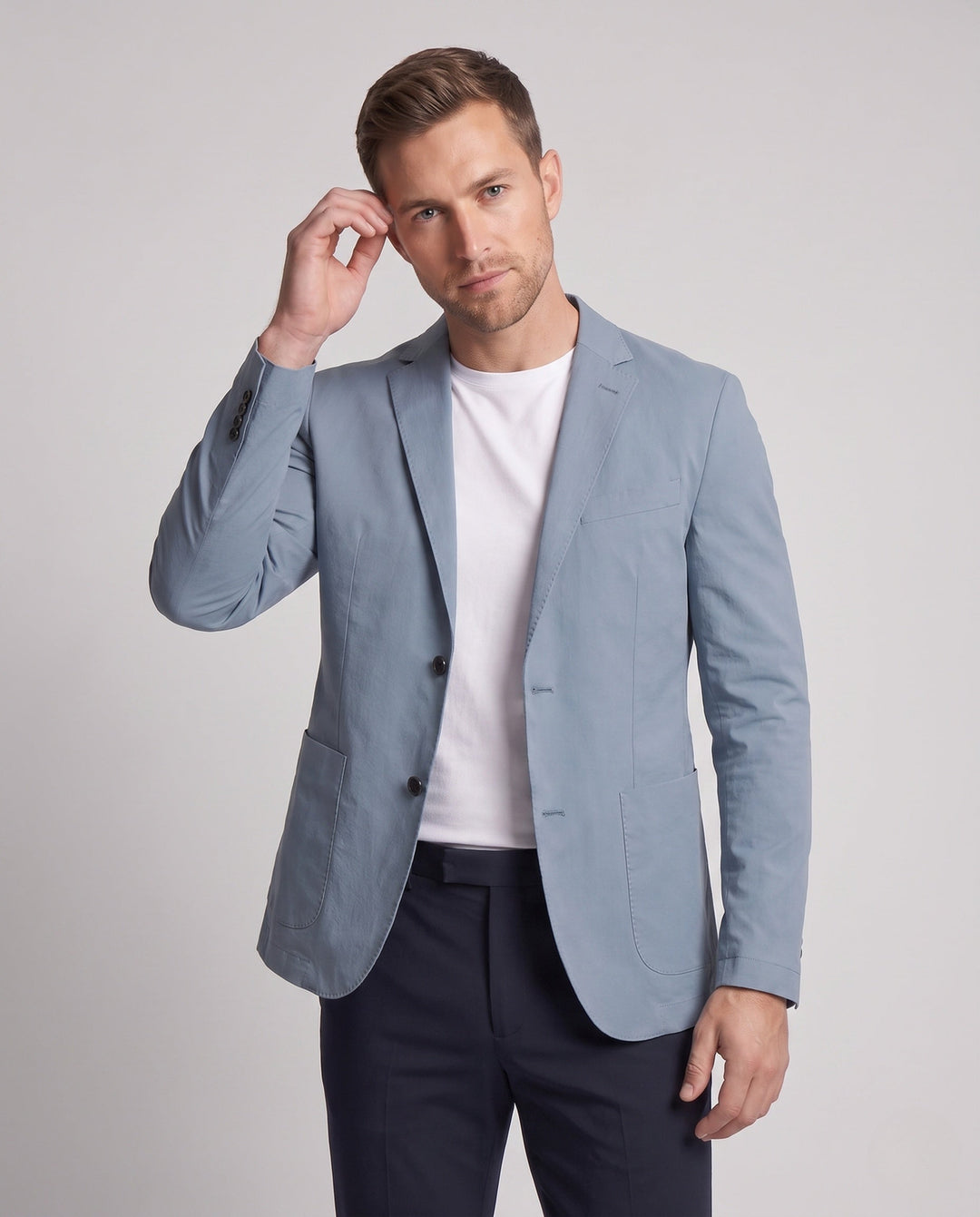 Moderner Herren Sakko für Reisen, Business-Meetings und Smart Casual Events, komfortabel & stilvoll.