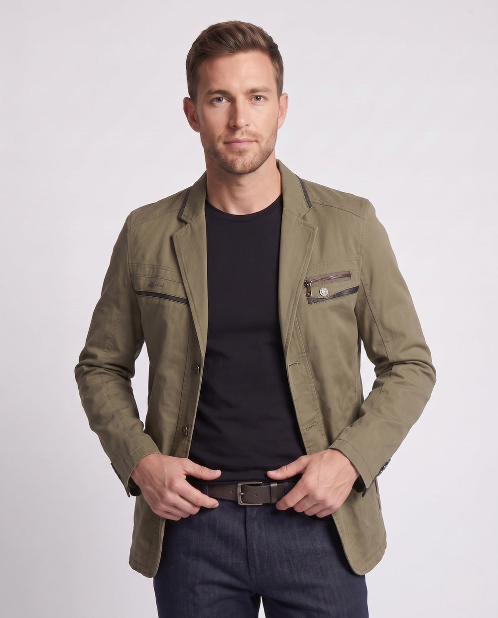 Stylischer Herren Casual Blazer als vielseitige Übergangsjacke im Feldjacken-Stil für moderne Herrenmode.