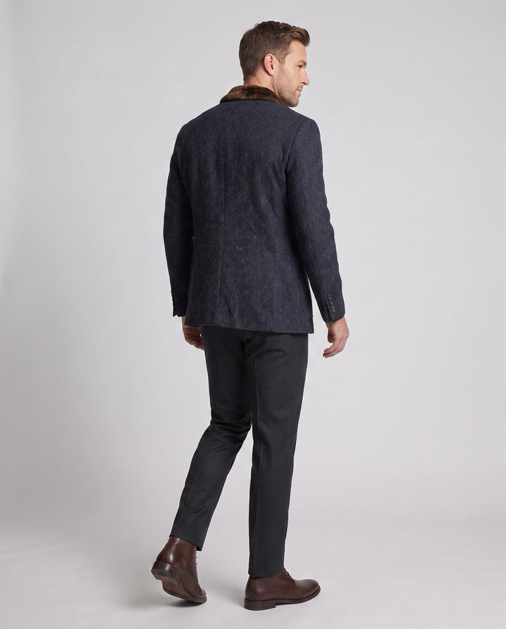 Zeitloser Herren Kurzmantel, elegant & vielseitig für Business-Casual Looks im Herbst/Winter.